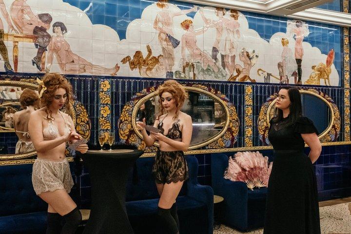 Paris : spectacle culturel dans ancienne maison close historique