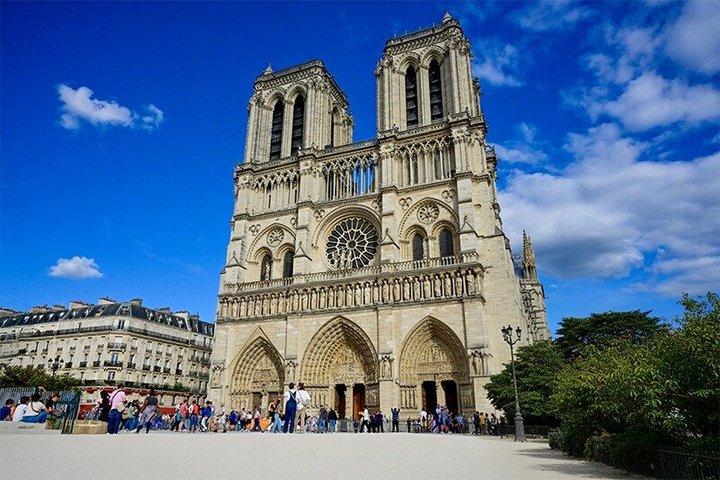 Visite guidée de la cathédrale Notre-Dame avec entrée prévue
