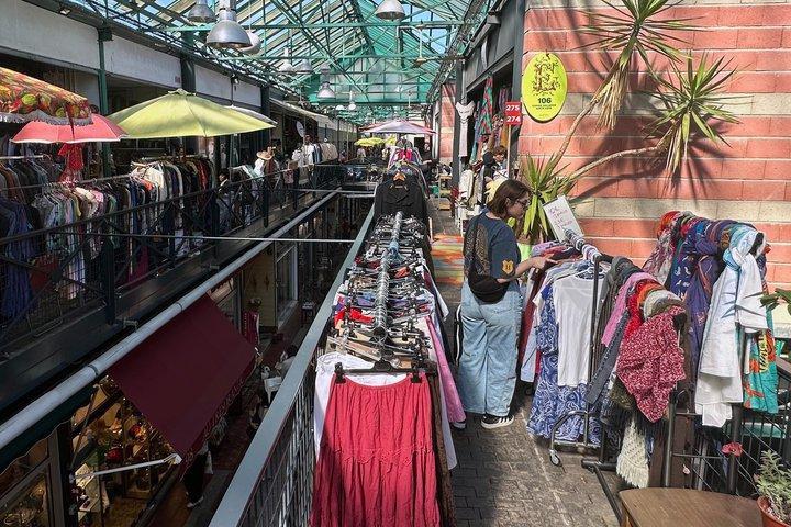 Visite privée du marché aux puces de Paris Saint Ouen Antiquités avec pick-up