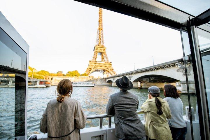 Croisière guidée privée sur Seine avec Champagne