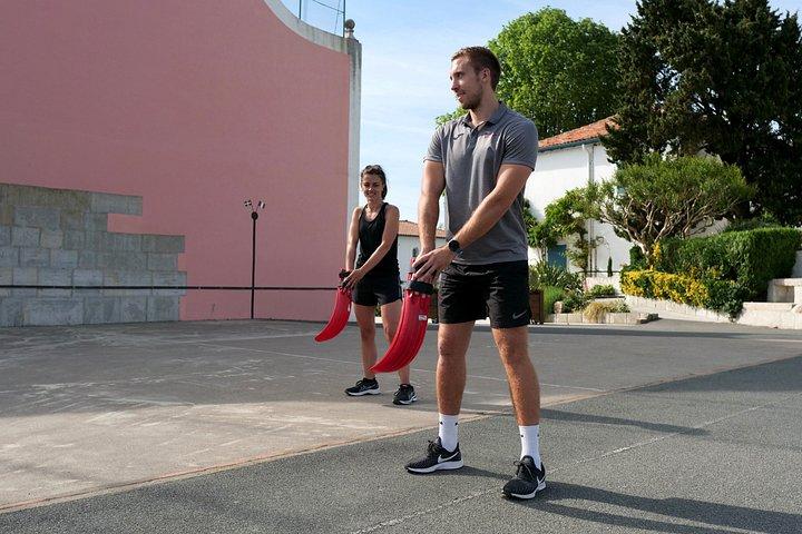 Initiation pelote Basque à Biarritz avec un joueur professionnel