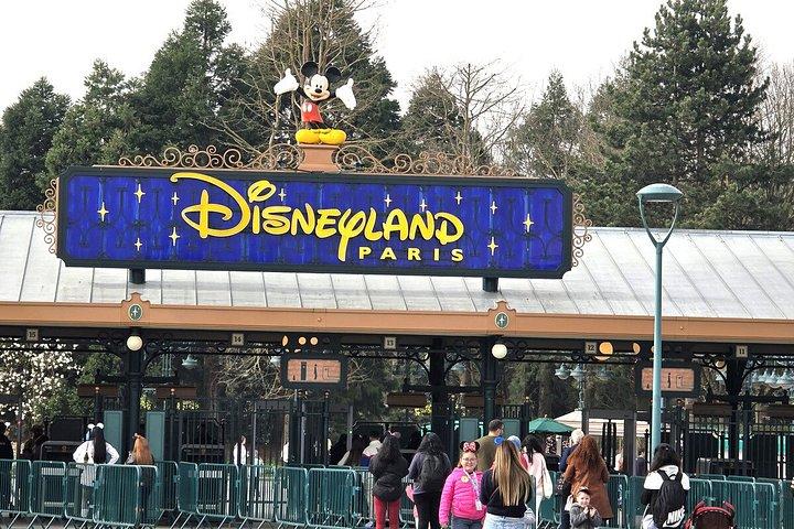 Transfert Privé Électrique CDG → Disneyland | Aller-Simple
