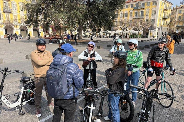 Visite guidée de Nice en vélo électrique et tout son histoire.
