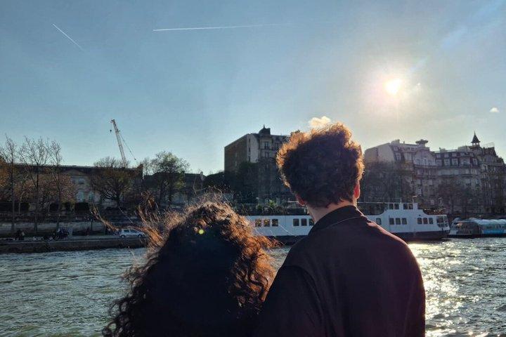 Croisière sur la Seine et dîner au restaurant parisien traditionnel