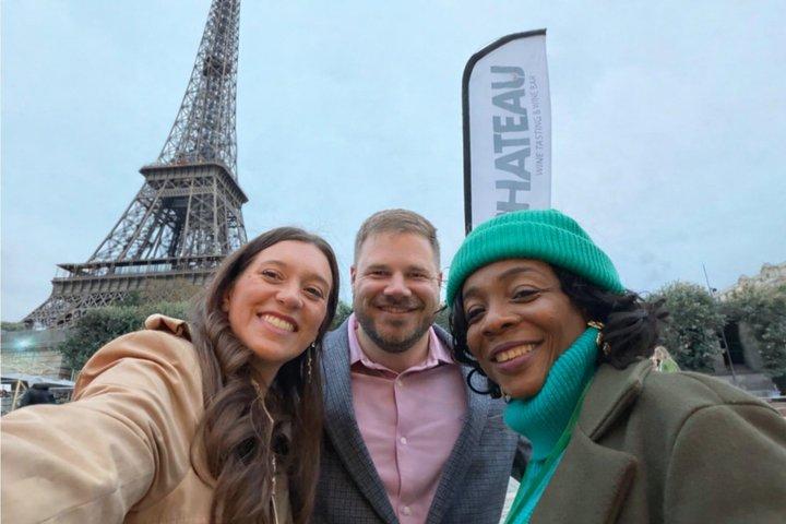 Expérience culinaire à la Tour Eiffel – Déjeuner, dîner et surclassements