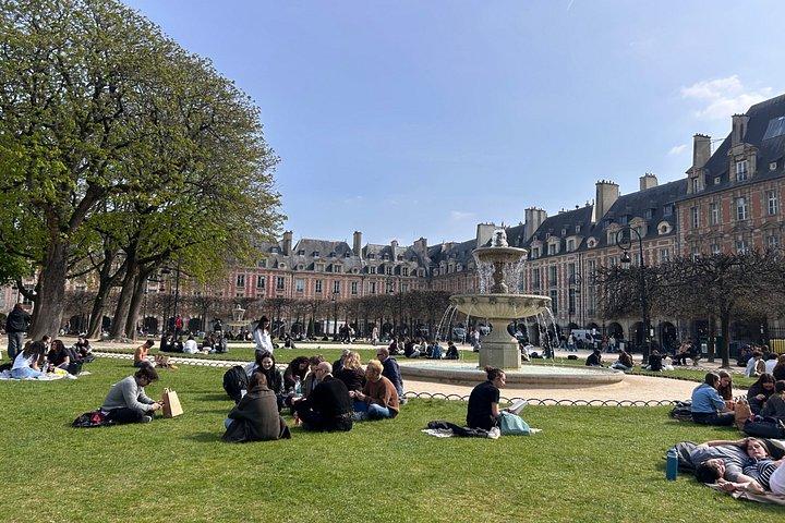 Visite privée à pied du Marais emblématique et de la gastronomie de Paris