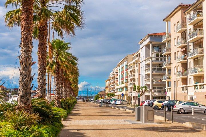 Canals de Sète et patrimoine viticole – Excursion à terre en bateau privé