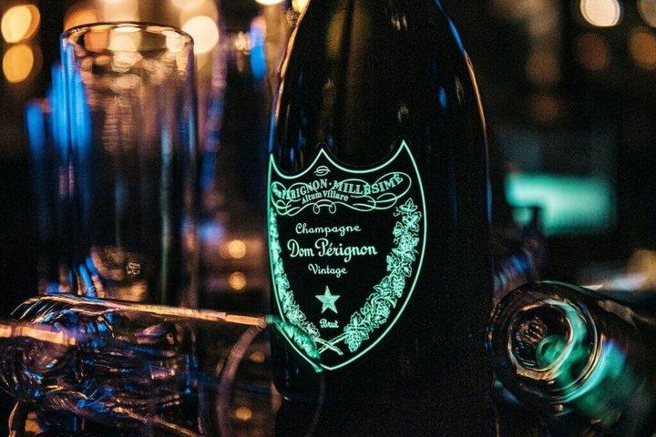 Excursion d'une journée privée aux caves de Champagne Dom Perignon avec Hautvillers