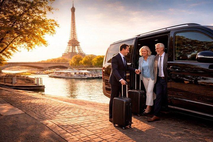 Prise en charge et dépôt de croisières fluviales à Paris par camionnette de luxe privée