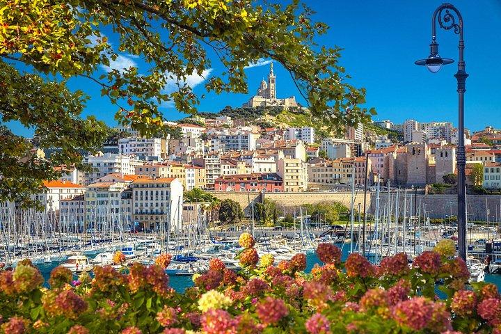 Visite privée à terre : Marseille, Aix-en-Provence & Cassis