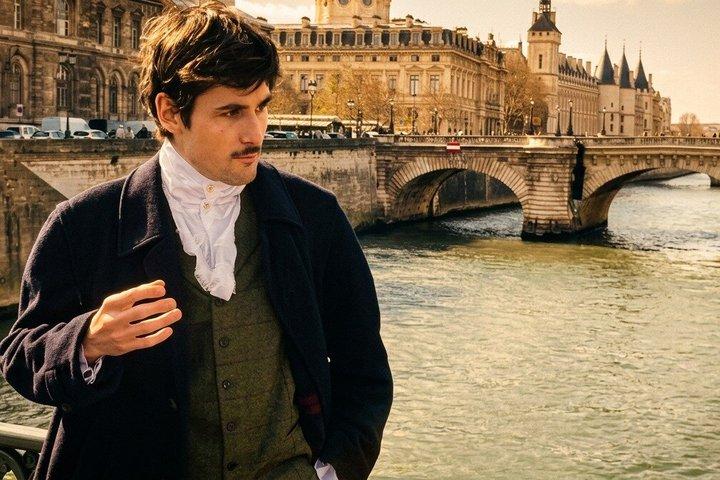 Visite unique de Notre-Dame et Médiévale : Voyage dans le temps avec Edgar Poe