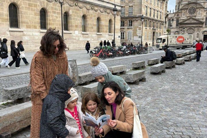 Visite privée des monuments emblématiques de Paris avec un guide brésilien