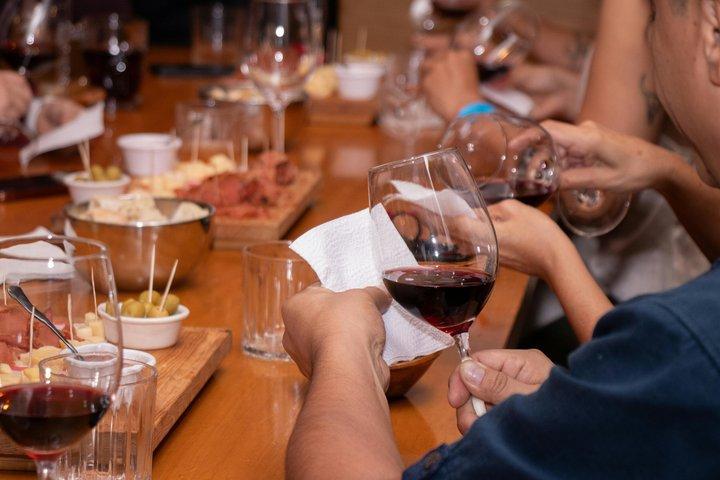 Expérience d'accord fromage, chocolat et vin à Lyon