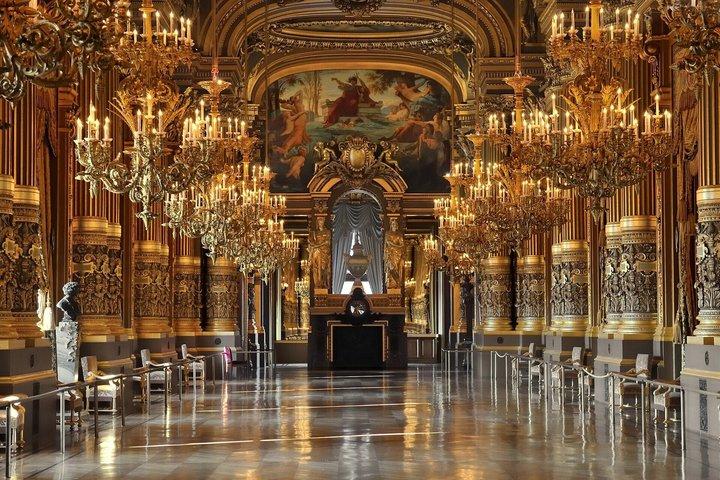 Romance à Paris : Madeleine, Parfumerie et Croisière sur la Seine