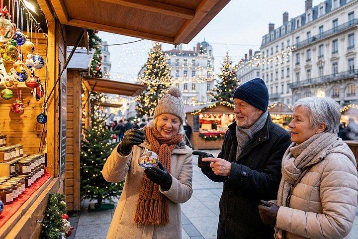 Visite privée à pied du patrimoine architectural de Noël de Lyon
