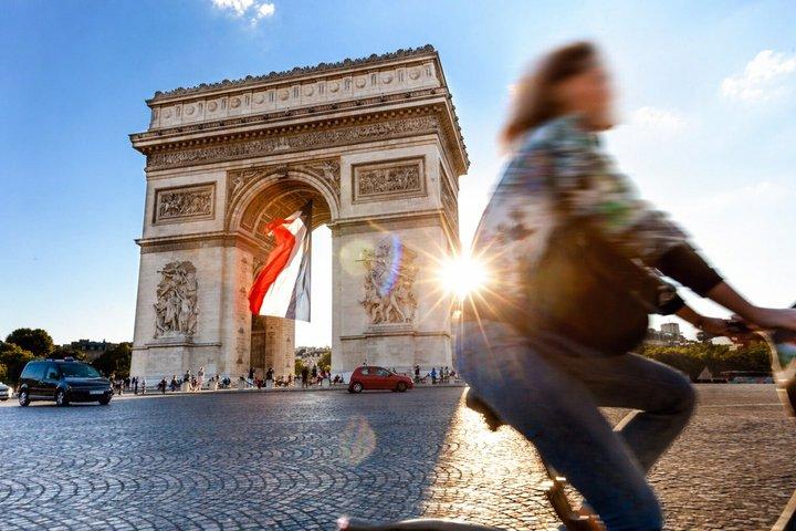 Visite guidée privée Arc de Triomphe avec billet inclus