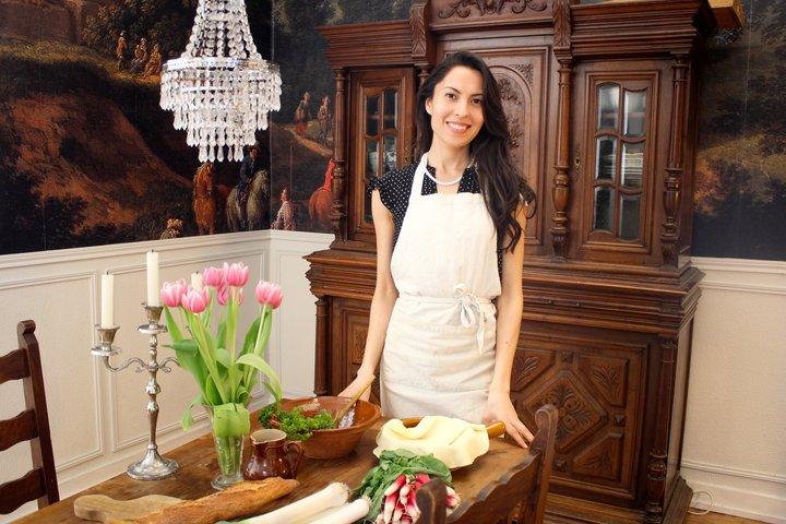 Visite du marché et cuisiner un plat bordelais dans mon appartement historique