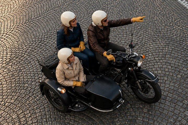 Paris : Tournez une vidéo verticale en side-car avec un cinéaste Expert