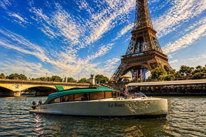 Croisière VIP privée avec dégustation de champagne et macaron