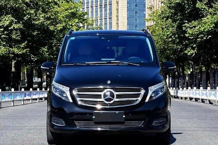 Transfert privé de Paris à l'aéroport de Beauvais 8 personnes