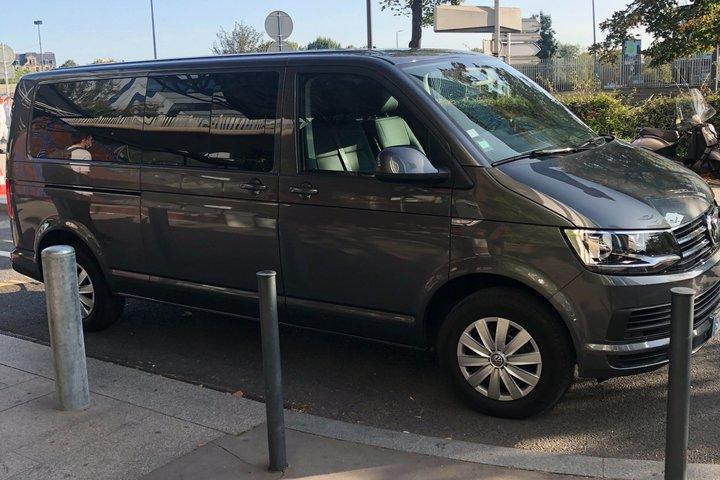 Transfert Privé de Beauvais Airport (BVA) vers Disneyland Paris