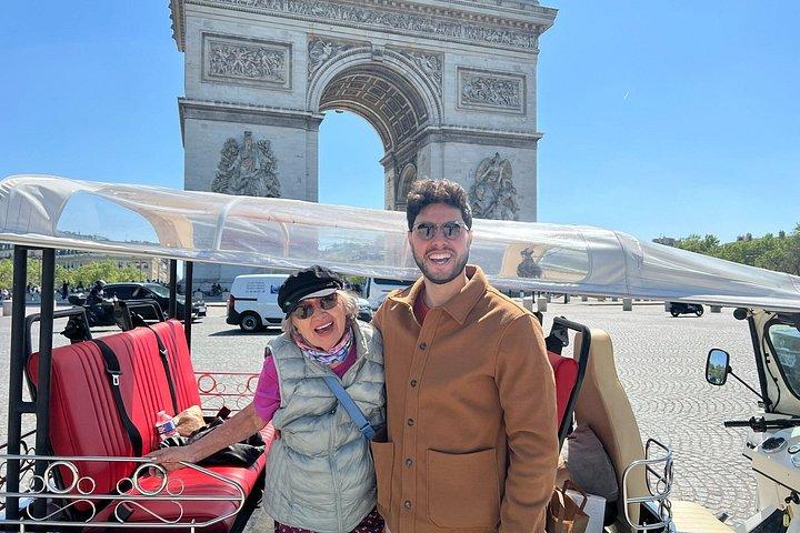 Visite privée en TukTuk Voiturette de golf Historical landmarks