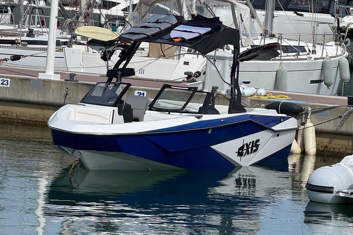 Wakesurf privé Wakeboard & Boat Experience Saint-Tropez