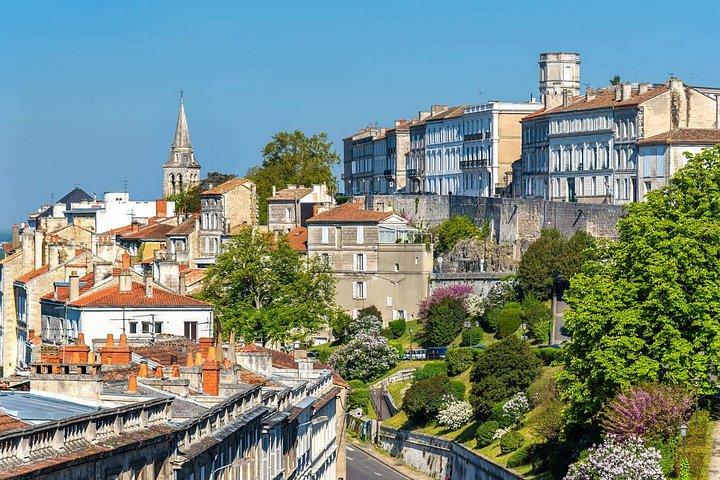 Bonjour Angouleme : Private 2 - Heure Intro City Walk avec Guide Local