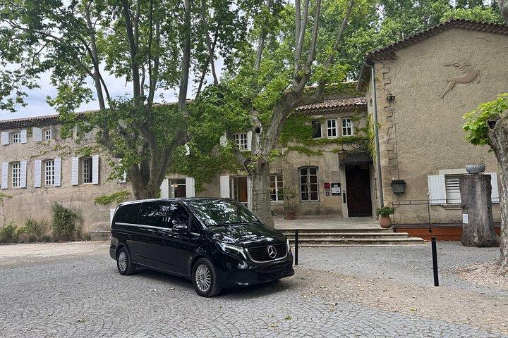 Premium City Transfert de Marseille et des Calanques en Van