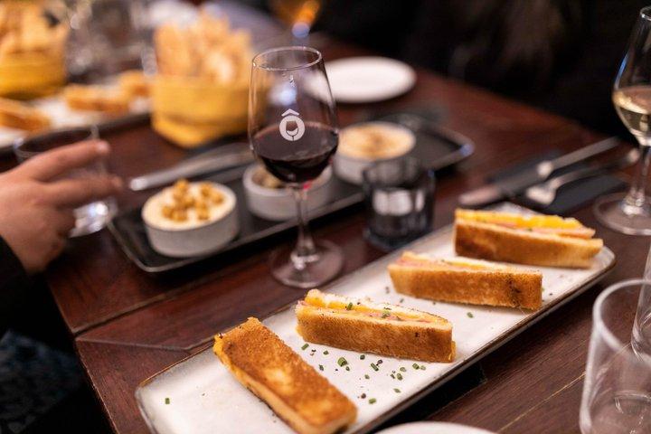 Visite gastronomique du Centre de Paris de 2 heures avec 4 dégustations et vins fins