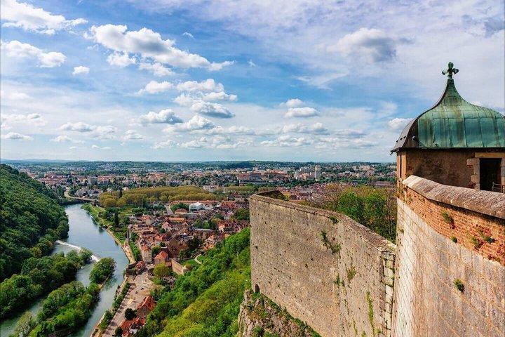 Bonjour Besançon : Private 2 - Heure Intro City Walk avec Guide Local