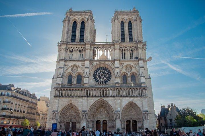 Visite de Notre-Dame avec un Guide licencié