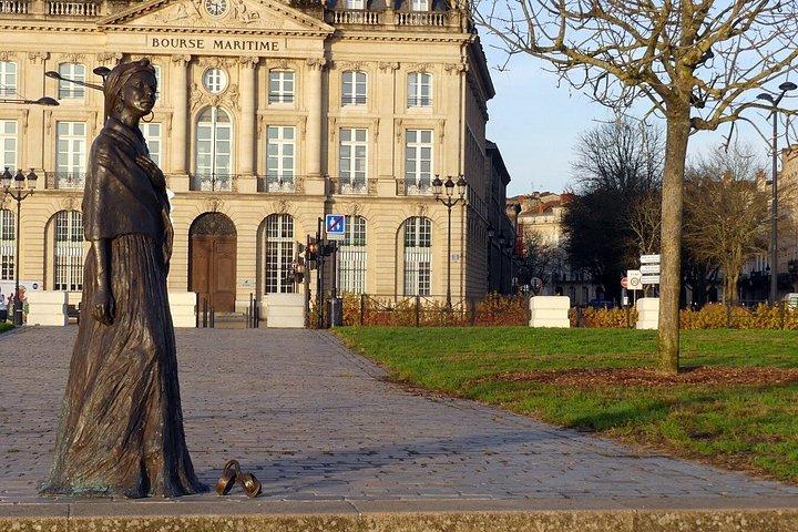 Tour de Bordeaux de la traite négrière et croisière sur la Garonne