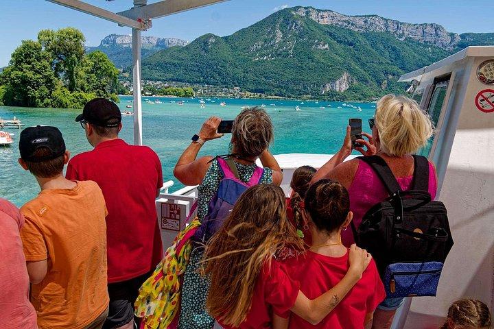 Visite à pied du lac d'Annecy avec croisière sur le lac