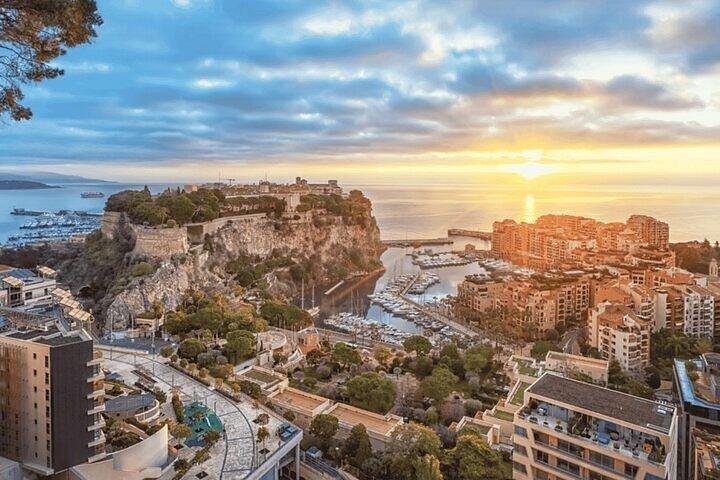 Excursion d'une journée à Monaco au départ de Cannes Transport de luxe et points forts