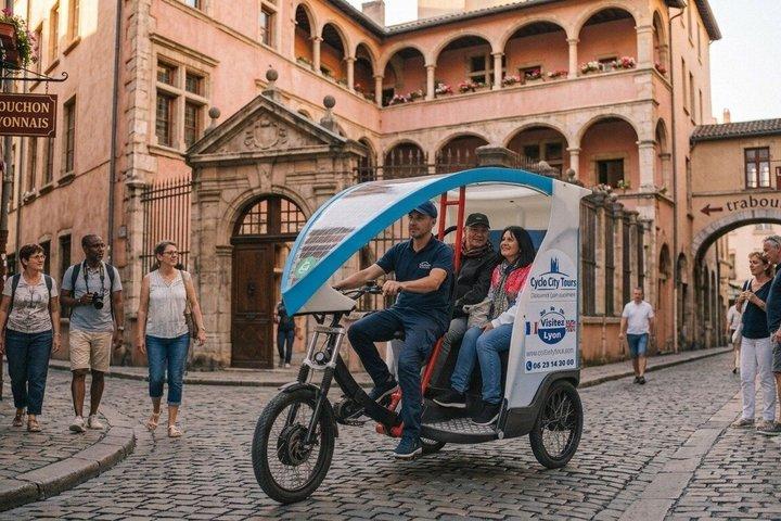 Visite Insolite de Lyon en Cyclo-Pousse