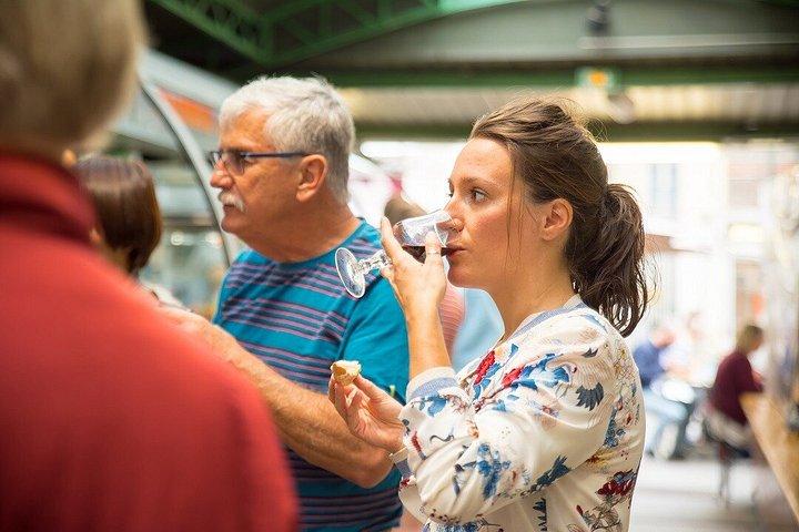 Best of Both Banks Tour : Voyage culinaire à travers Paris