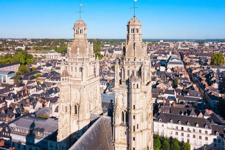 Hello Tours : Private 2 - Heure Intro City Walk avec Guide Local