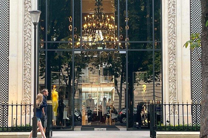 Paris in Style : Mode d'hier à aujourd'hui