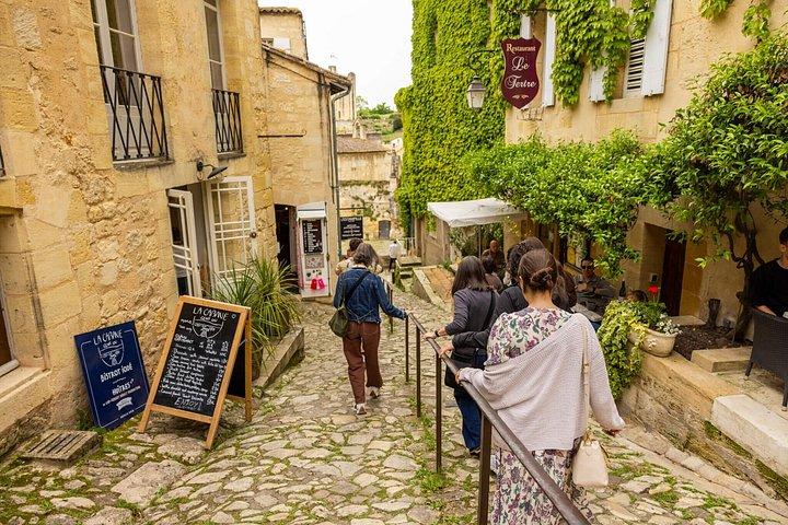 Visite des vins du matin de Saint-Emilion | Dégustation et Village Médiéval