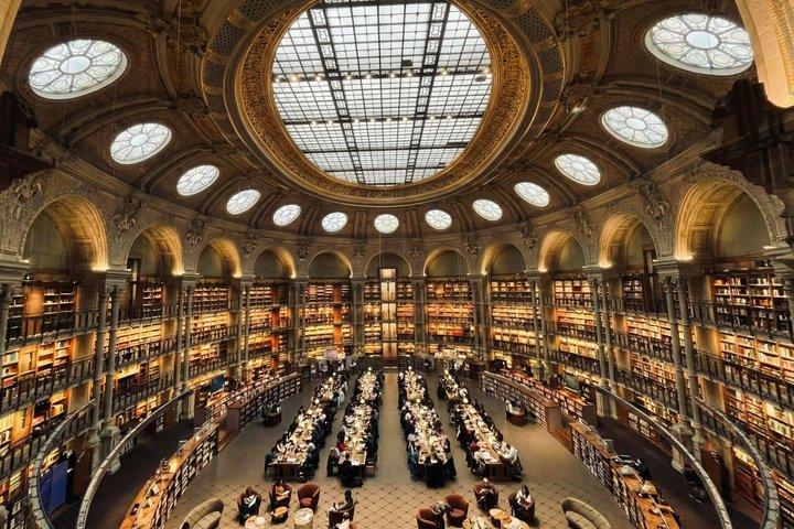 Visite guidée des passages secrets de Paris et de la salle ovale de la BNF