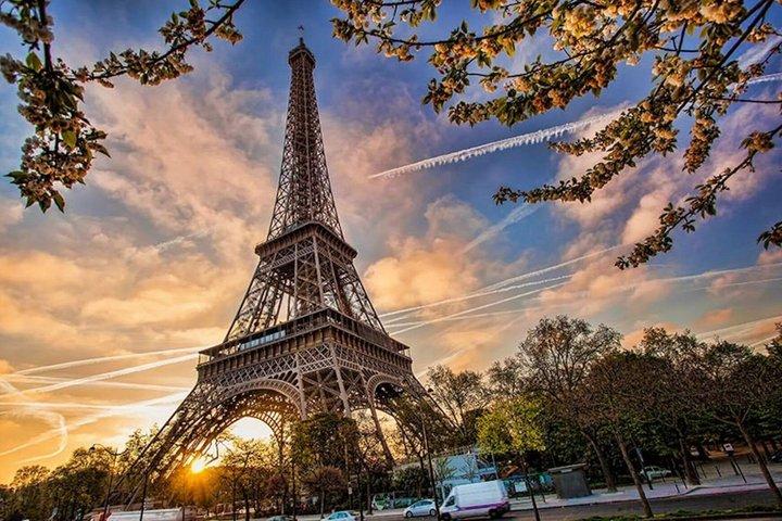 Tour Eiffel avec Combo en option