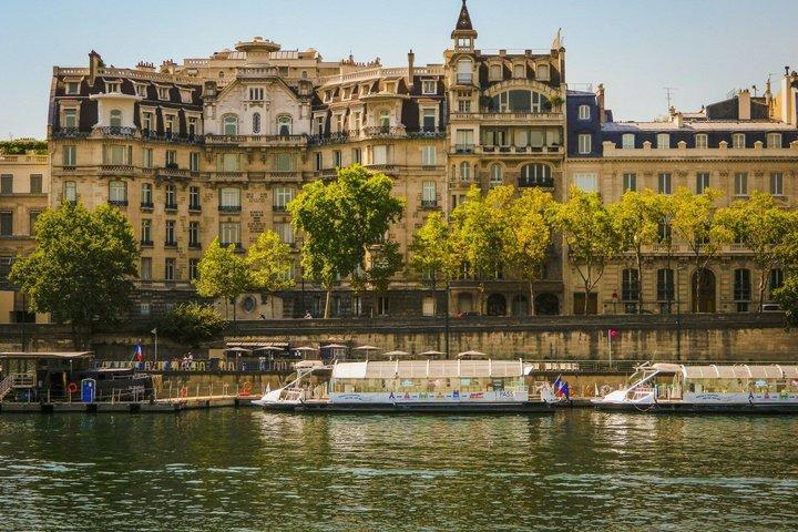 Croisière nocturne à Paris sur la Seine avec dégustation de gaufres