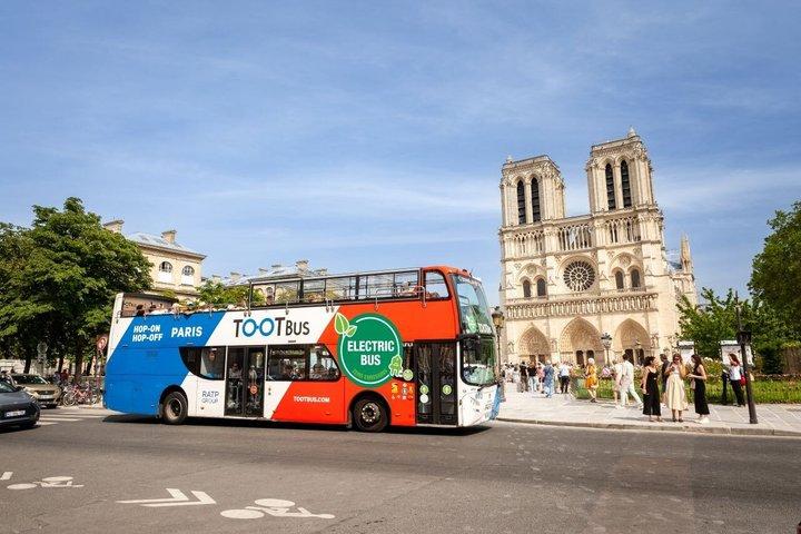 Visite en bus hop-on hop-off Paris Tootbus (croisière en option)