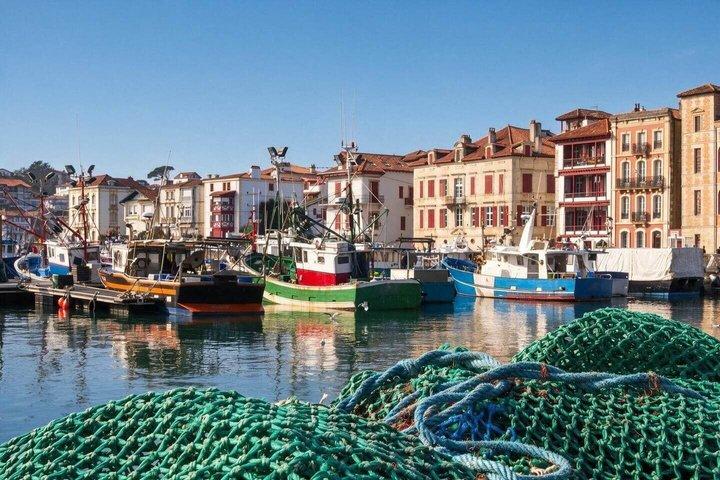 Bonjour Saint-Jean-de-Luz : Promenade en ville privée de 2 heures avec un guide local