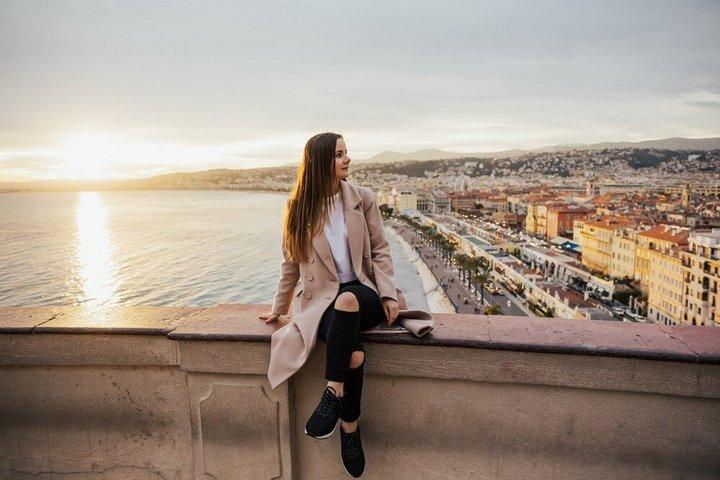 Séance photo privée avec vue panoramique et plage à Nice