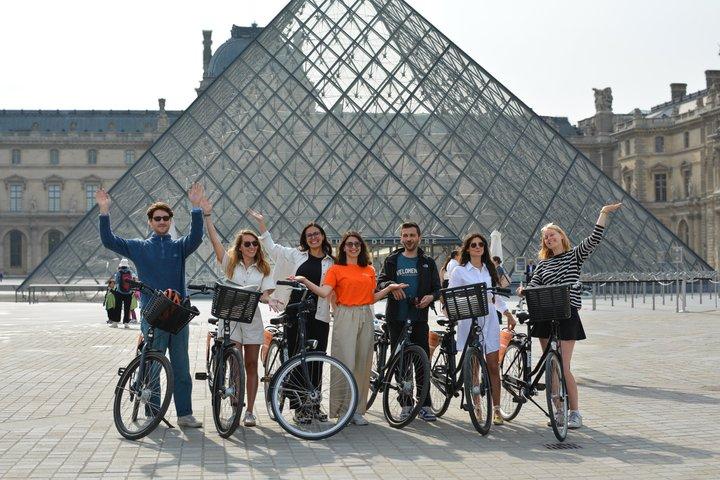 Visite à vélo en petit groupe des incontournables de Paris pour les premiers visiteurs