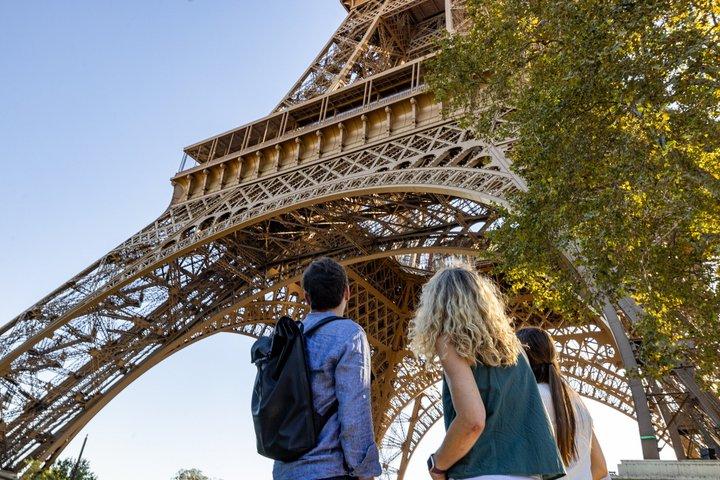 Accès réservé à la Tour Eiffel par ascenseur et croisière sur la Seine