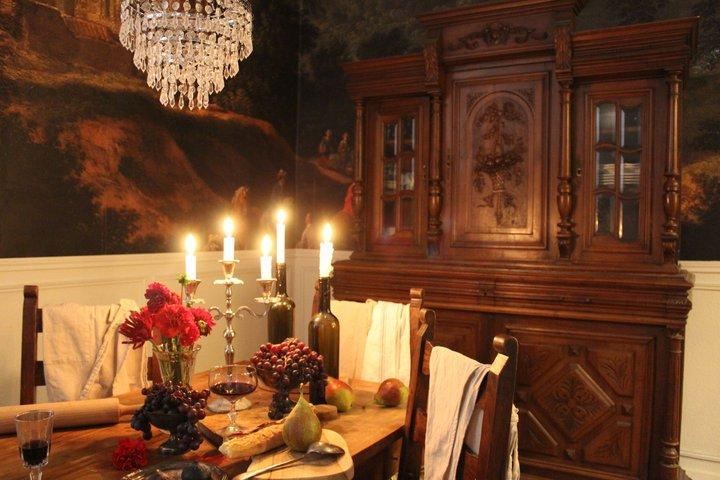 Cuisine à la lumière des bougies Un dîner d'Halloween à Bordeaux