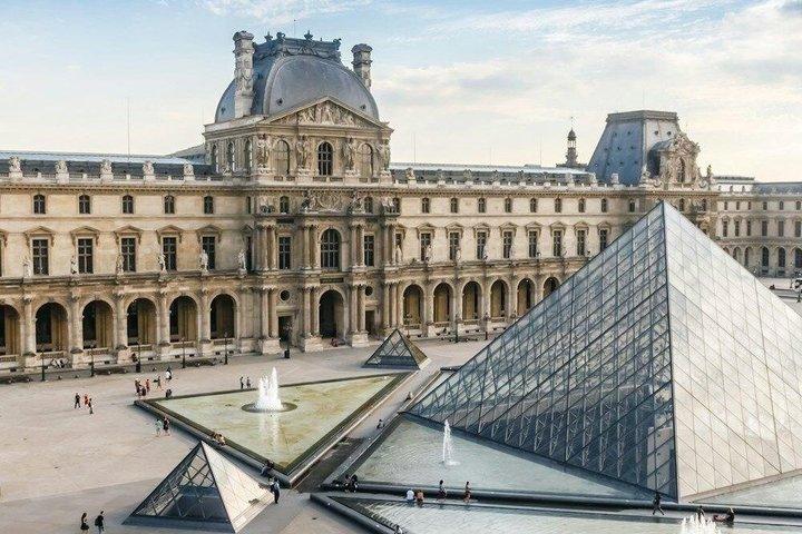 Paris : Passages secrets et visite du musée du Louvre